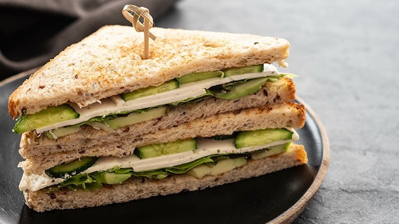 Tramezzini avocado petto di tacchino e rucola-1